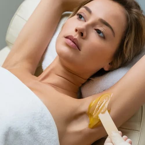 Depilacja cukrowa pach – zero podrażnień