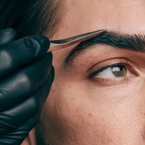 Idealnie wyprofilowane brwi