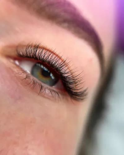 Puszyste rzęsy każdego dnia