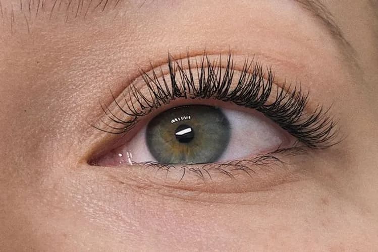 Podaruj sobie piękne oczy