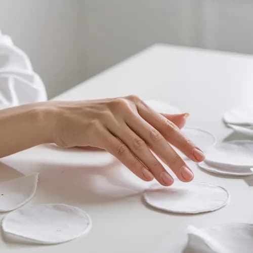 Процедура очищения ногтевой пластины