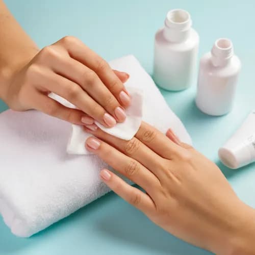 Снятие покрытия с ногтей