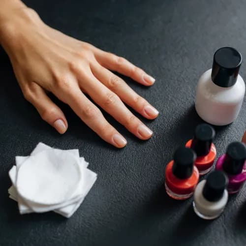 Usuwanie warstwy lakieru w celu przygotowania do nałożenia nowej powłoki