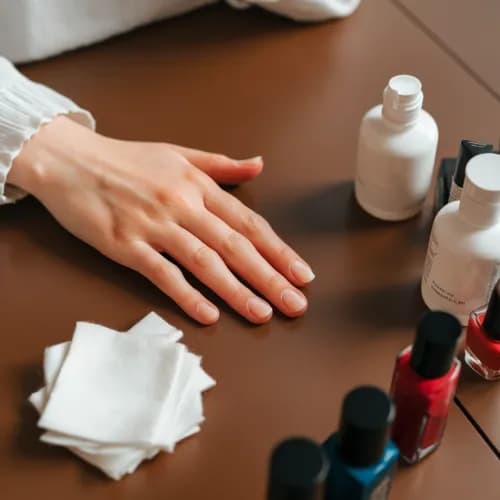 Снятие прочного слоя гель-лака