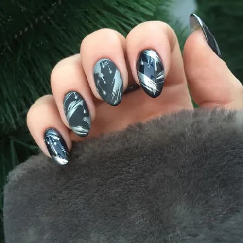 Створення естетичної форми нігтя гелем