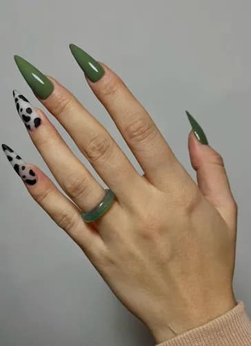 Реконструкція нігтів гелем