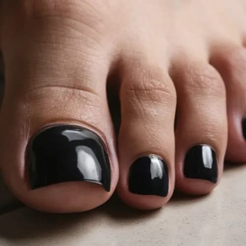 Nieskazitelny pedicure: powłoka żelowym lakierem o dowolnym stopniu trudności