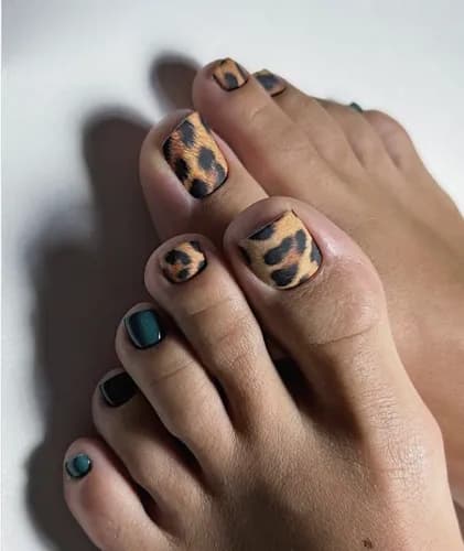 Педикюр з покриттям: гель-лак преміум класу