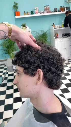 Fryzura klasy biznes: status w detalach