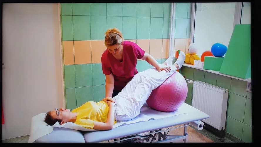 Кинезитерапия при сколиозе: исправляем осанку