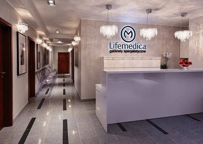 Botoks z efektem liftingu: podwójne działanie iniekcji