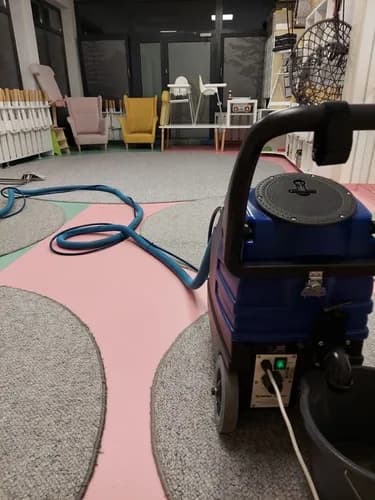 Profesjonalne pranie wykładzin Warszawa metodą Ekstrakcji