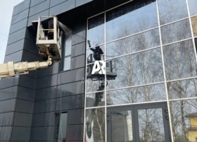 Profesjonalne mycie okien i przeszkleń: Jakość, która zapiera dech w piersiach!